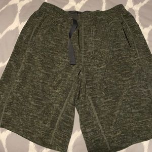 Lululemon CORE Short (mens) - size M